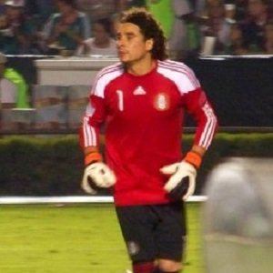 Guillermo Ochoa  DOB, weight, mother, spouse & more